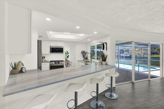 1979 IOWA AVENUE NE, St Petersburg, FL 33703