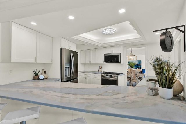 1979 IOWA AVENUE NE, St Petersburg, FL 33703