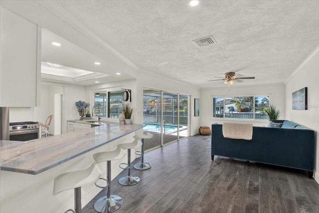 1979 IOWA AVENUE NE, St Petersburg, FL 33703