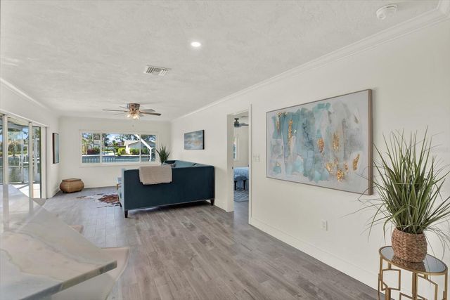 1979 IOWA AVENUE NE, St Petersburg, FL 33703