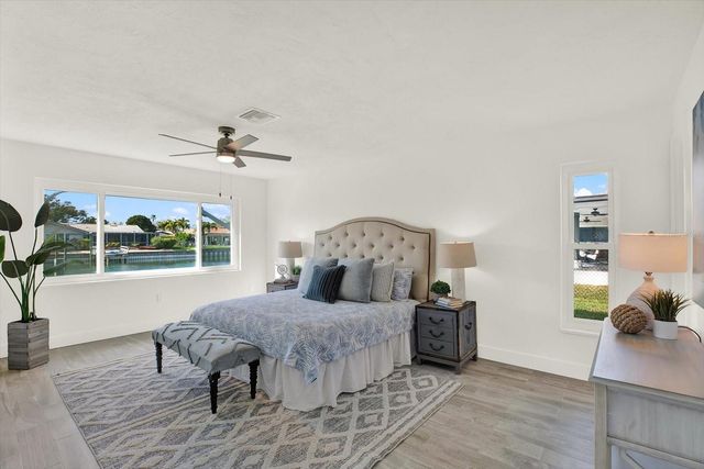 1979 IOWA AVENUE NE, St Petersburg, FL 33703