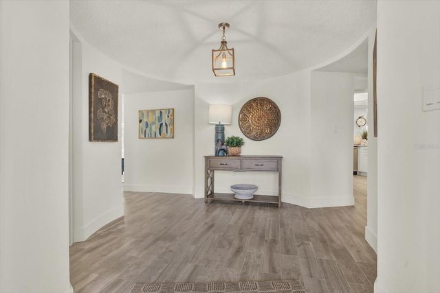 1979 IOWA AVENUE NE, St Petersburg, FL 33703