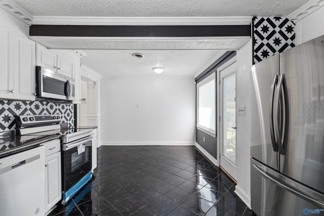 1411 11th Avenue SE, Decatur, AL 35601