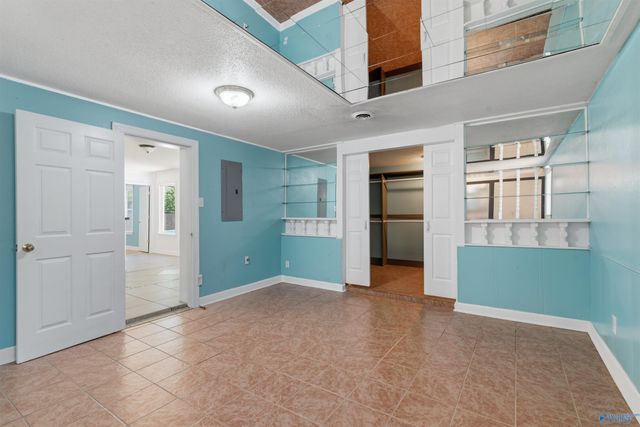 1411 11th Avenue SE, Decatur, AL 35601