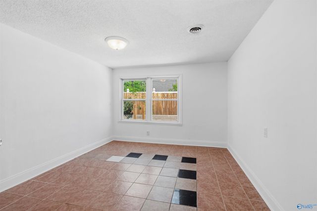 1411 11th Avenue SE, Decatur, AL 35601