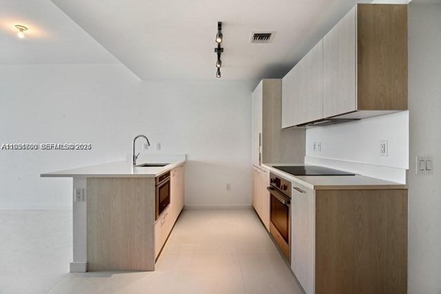 501 NE 31st St 3102, Miami, FL 33137