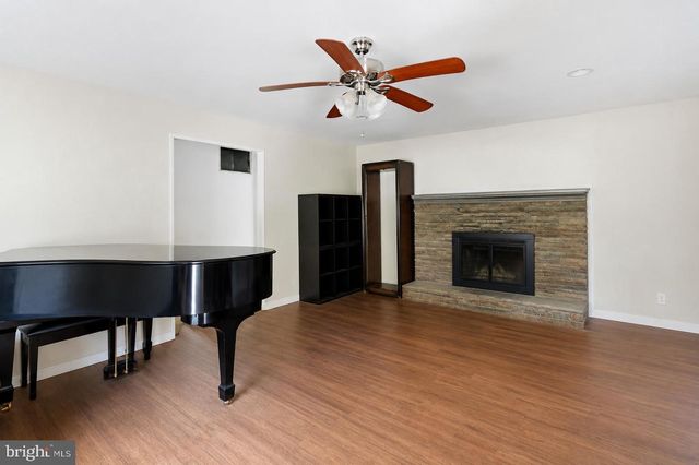 16301 ABBEY DR, Bowie, MD 20715