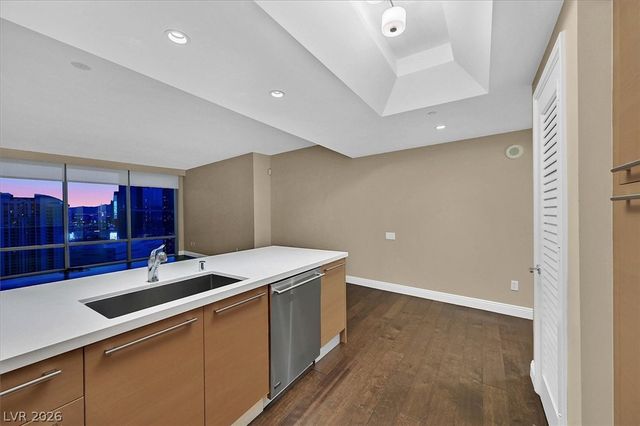 222 Karen Avenue 3802, Las Vegas, NV 89109