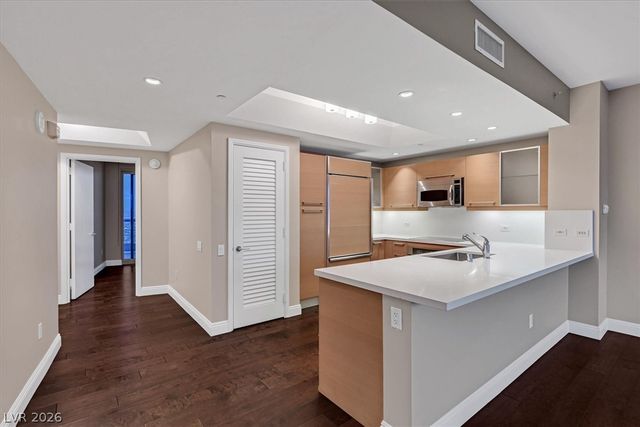 222 Karen Avenue 3802, Las Vegas, NV 89109