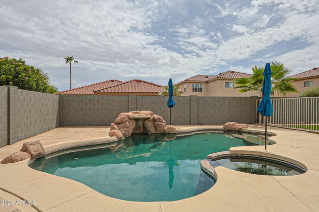 15569 W GELDING Drive, Surprise, AZ 85379