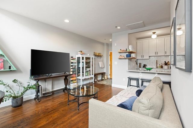 486 East 3rd Street 8, Boston, MA 02127
