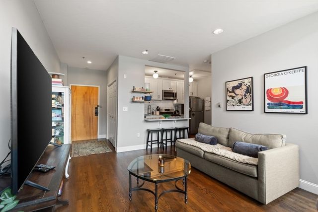 486 East 3rd Street 8, Boston, MA 02127