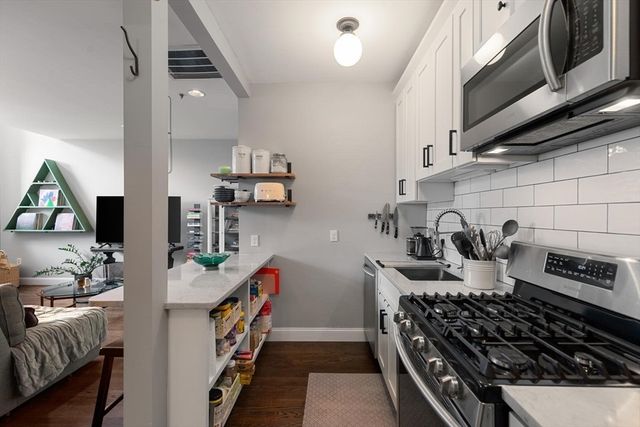 486 East 3rd Street 8, Boston, MA 02127