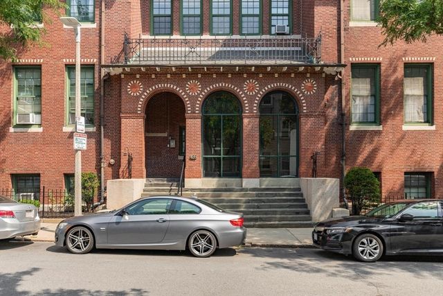 486 East 3rd Street 8, Boston, MA 02127