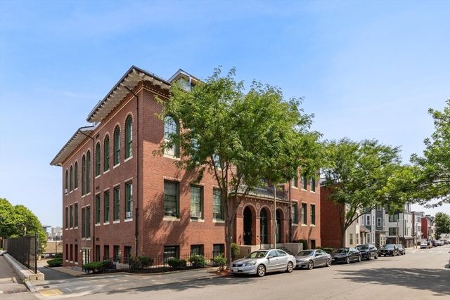 486 East 3rd Street 8, Boston, MA 02127