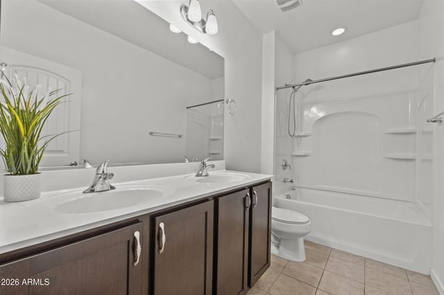 3415 W MELODY Drive, Laveen, AZ 85339