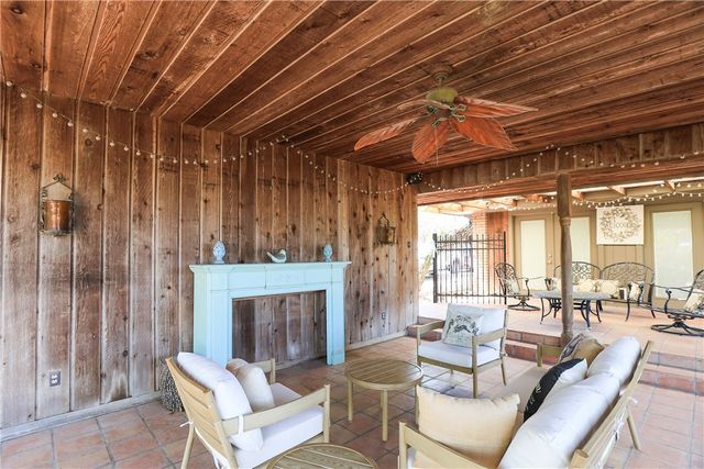 1316 Southwood St, Alice, TX 78332