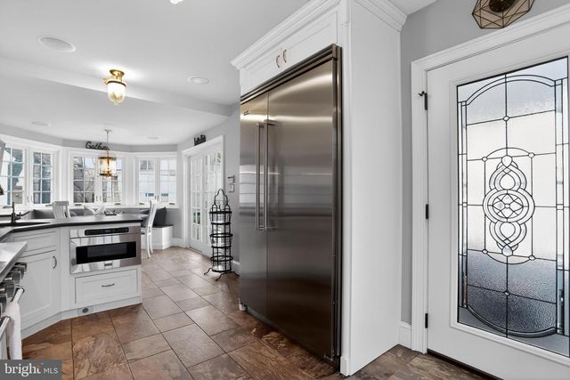 8148 HIGH SCHOOL RD, Elkins Park, PA 19027