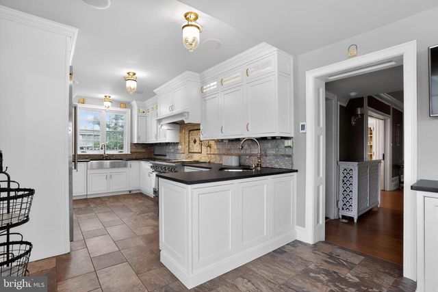 8148 HIGH SCHOOL RD, Elkins Park, PA 19027