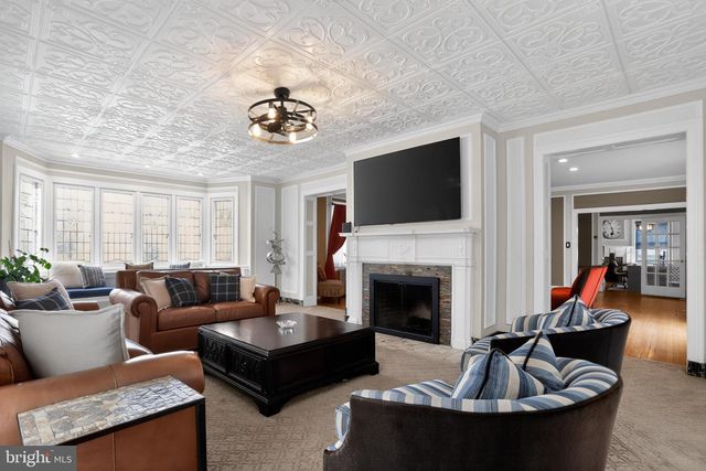 8148 HIGH SCHOOL RD, Elkins Park, PA 19027