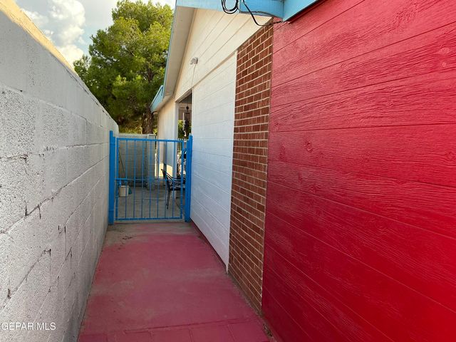 6501 AZTEC Road, El Paso, TX 79925