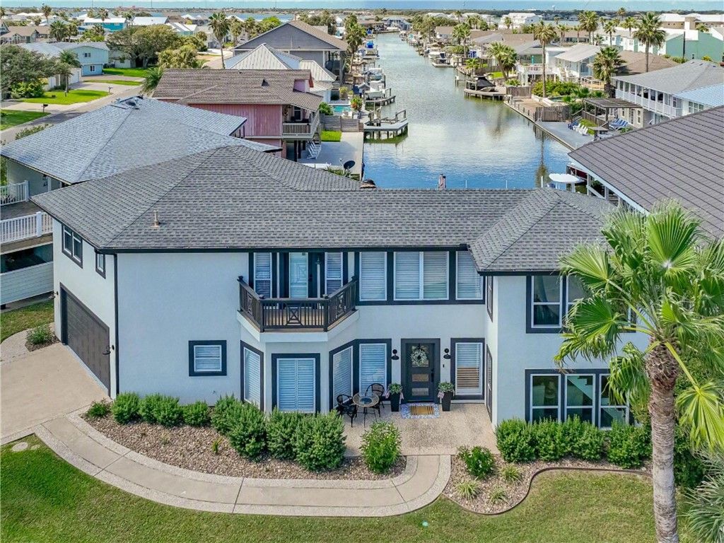 1871 Bay Shore Dr, Rockport, TX 78382 — exterior