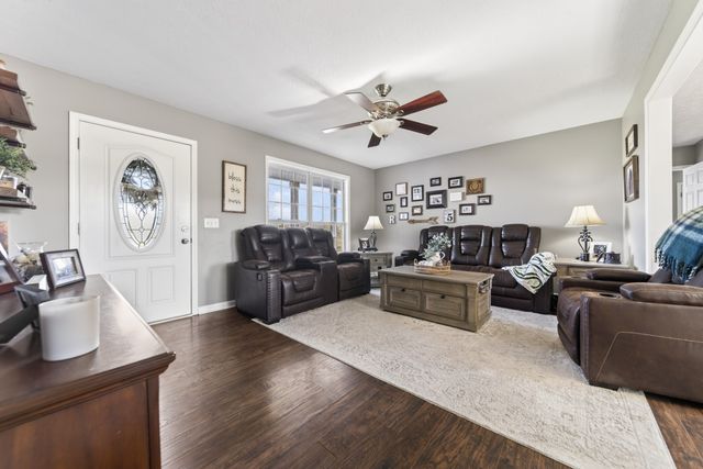 289 Martin Chapel Rd, Portland, TN 37148