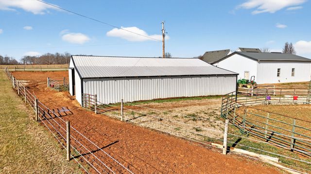 289 Martin Chapel Rd, Portland, TN 37148