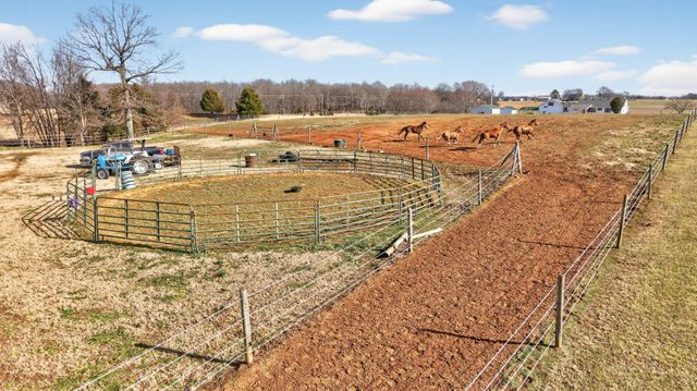 289 Martin Chapel Rd, Portland, TN 37148