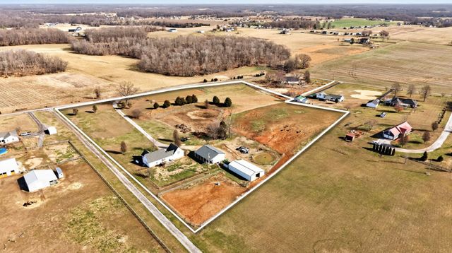 289 Martin Chapel Rd, Portland, TN 37148