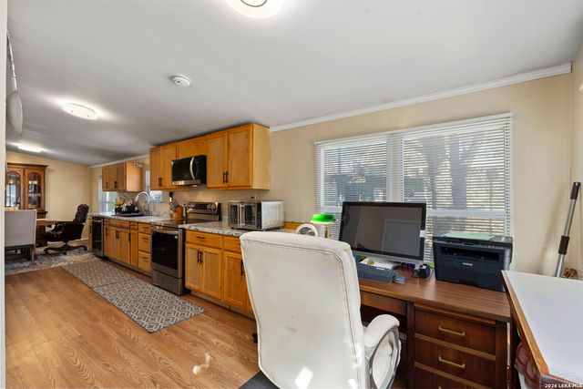 397 Ridgeview, Canyon Lake, TX 78133