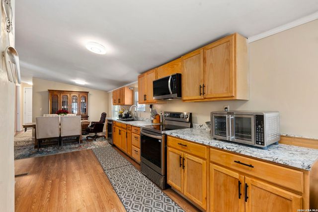 397 Ridgeview, Canyon Lake, TX 78133