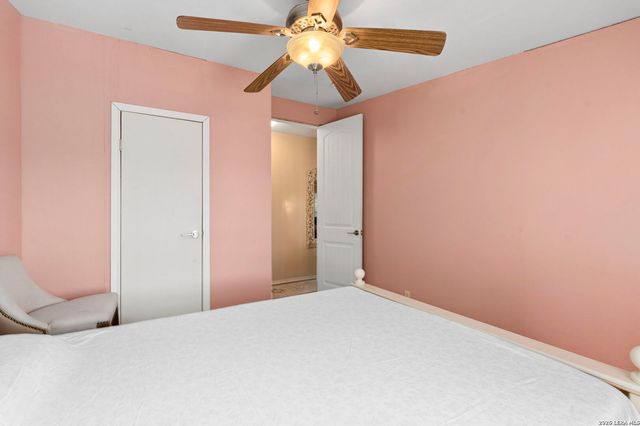 397 Ridgeview, Canyon Lake, TX 78133