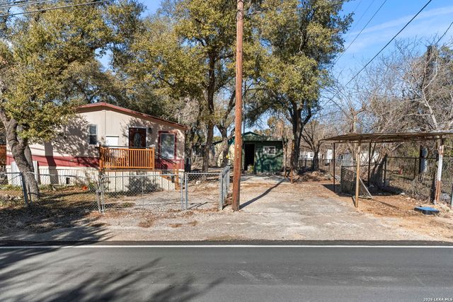 397 Ridgeview, Canyon Lake, TX 78133