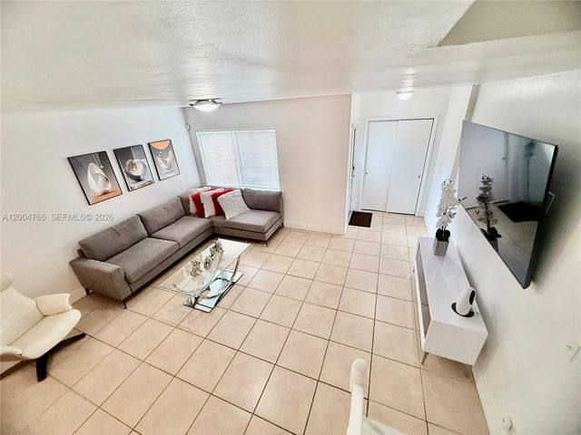 5315 Hollywood Blvd 5315, Hollywood, FL 33021