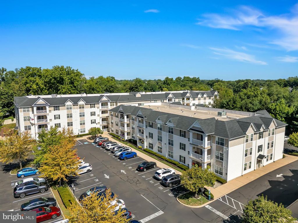 420 S YORK RD #A135, Hatboro, PA 19040 — exterior