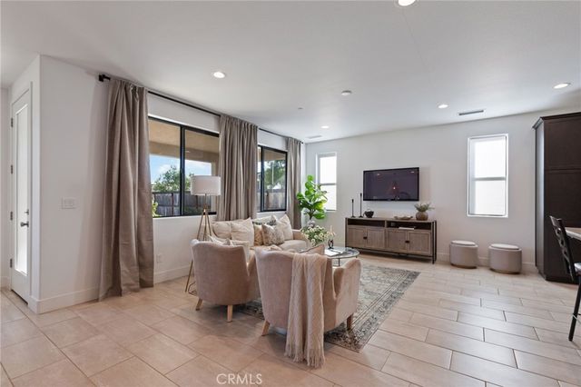 1022 Moonrise, Madera, CA 93636