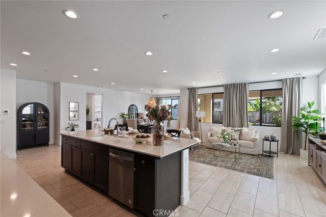 1022 Moonrise, Madera, CA 93636