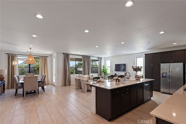 1022 Moonrise, Madera, CA 93636