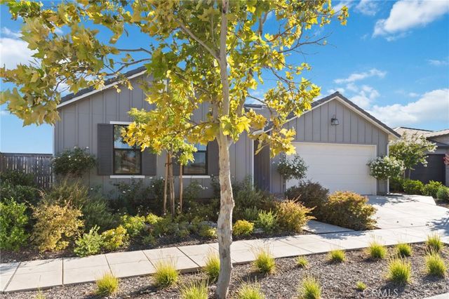 1022 Moonrise, Madera, CA 93636