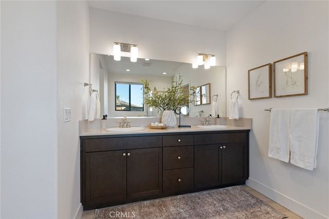 1022 Moonrise, Madera, CA 93636