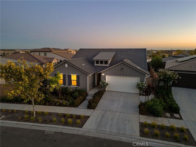 1022 Moonrise, Madera, CA 93636