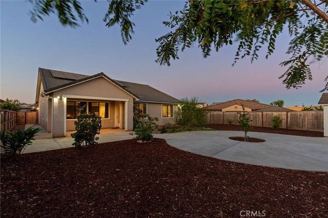 1022 Moonrise, Madera, CA 93636