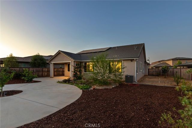 1022 Moonrise, Madera, CA 93636