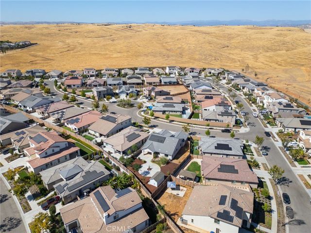 1022 Moonrise, Madera, CA 93636