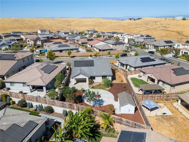 1022 Moonrise, Madera, CA 93636