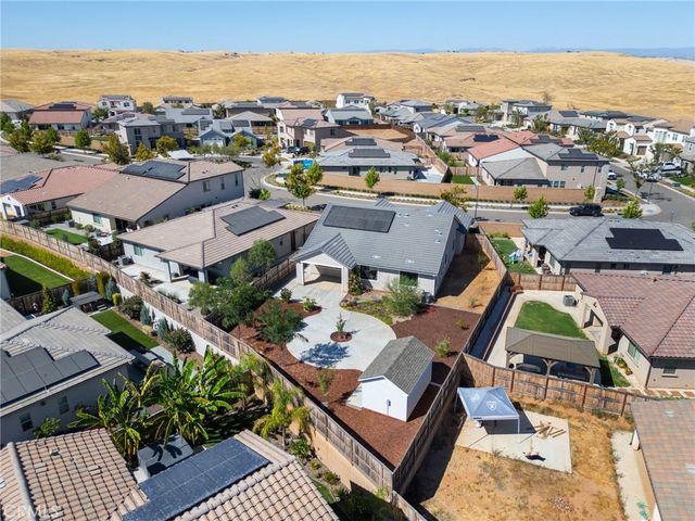 1022 Moonrise, Madera, CA 93636