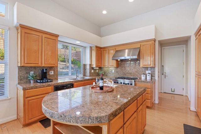 47664 Avalon Heights Ter, Fremont, CA 94539