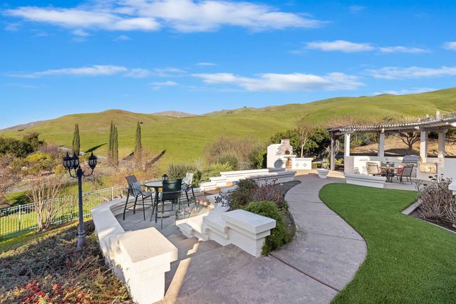 47664 Avalon Heights Ter, Fremont, CA 94539