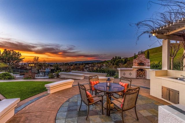 47664 Avalon Heights Ter, Fremont, CA 94539